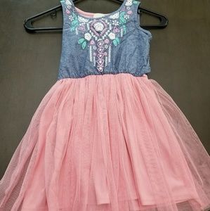 Girls dress